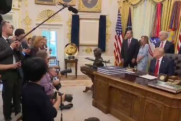 トランプ氏、メディア3社に対し、ホワイトハウスへの出入りを禁止