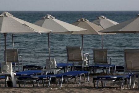 ギリシャの海岸で高齢者同士が喧嘩、82歳の男性が死亡