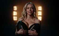 シドニー・スウィーニーがほぼ全裸、スポーツ賭博の広告に非難が殺到