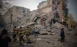 ロシア軍がウクライナ全土に大規模攻撃、民間施設に被害、25人が死亡
