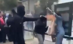仏で抗議デモ中、女性の顔に炎を噴射した15歳の少年を逮捕【動画】