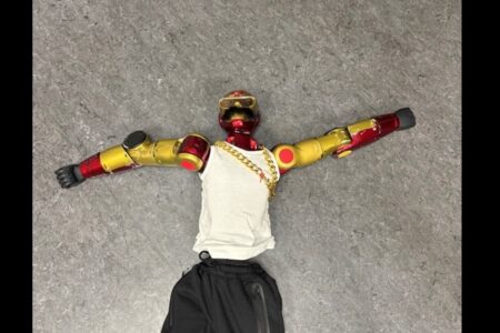 遠隔操作でロボットに痴漢させた若者2人、検挙される【ドイツ】