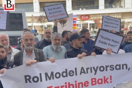 【トルコ】日本文化イベントに抗議していた集団が会場を襲撃 「アッラーは最も偉大なり」と唱える